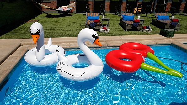 Big Brother 19 Swimming Pool picture